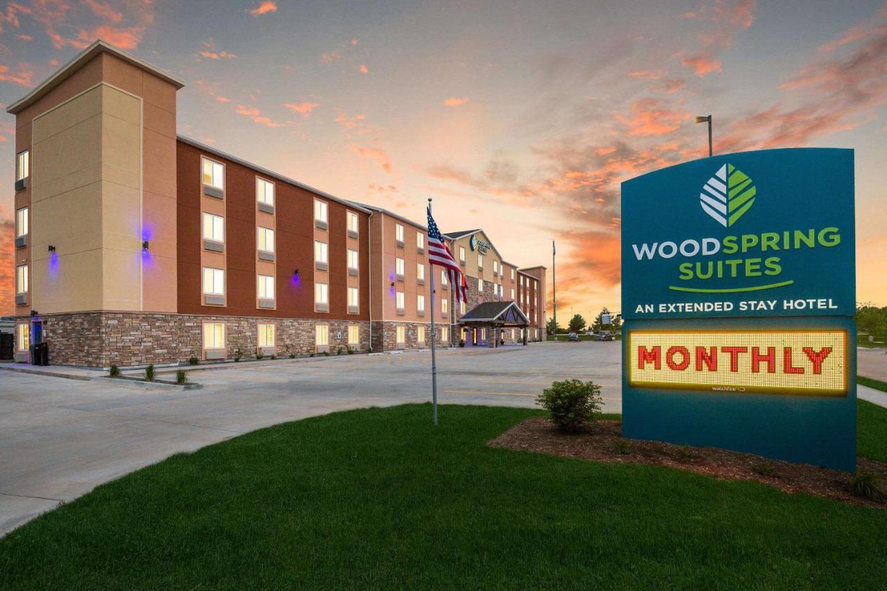 Woodspring Suites Davenport Quad Cities 외부 사진