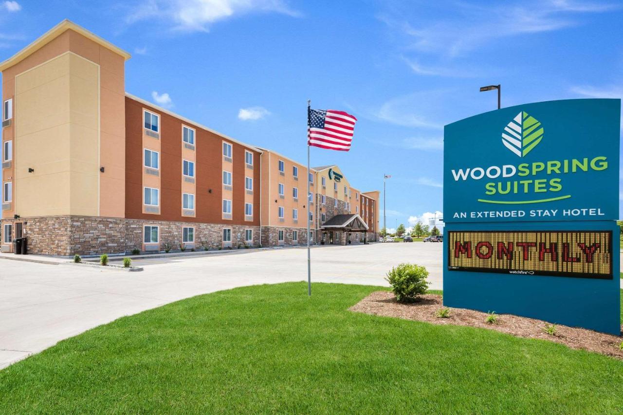 Woodspring Suites Davenport Quad Cities 외부 사진