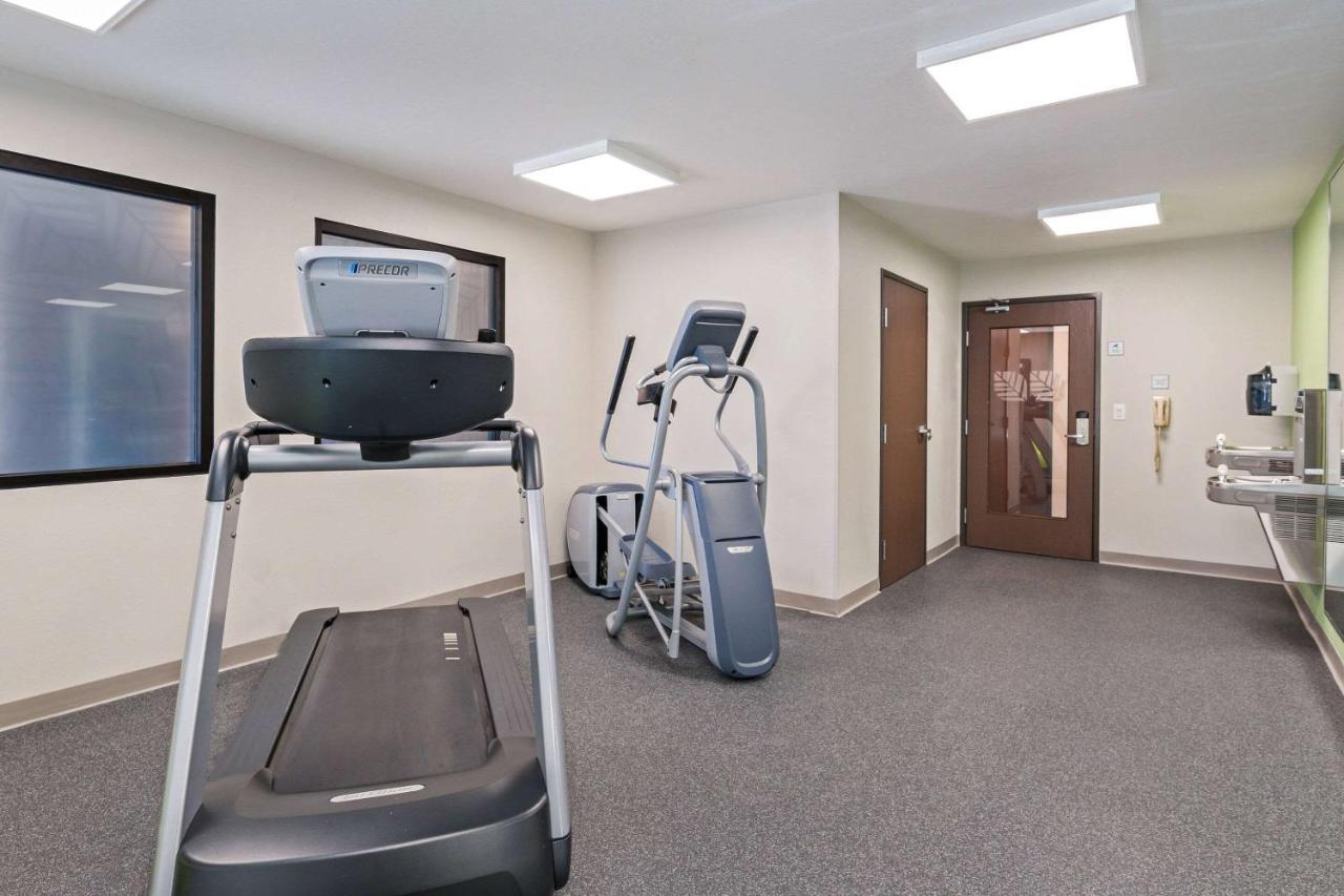 Woodspring Suites Davenport Quad Cities 외부 사진